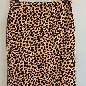 SELLING ANN TAYLOR SKIRT SIZE 4 CHEETAH PRINT COLOR CONDITION:PRE-OWNED